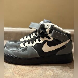 Men’s Nike high top